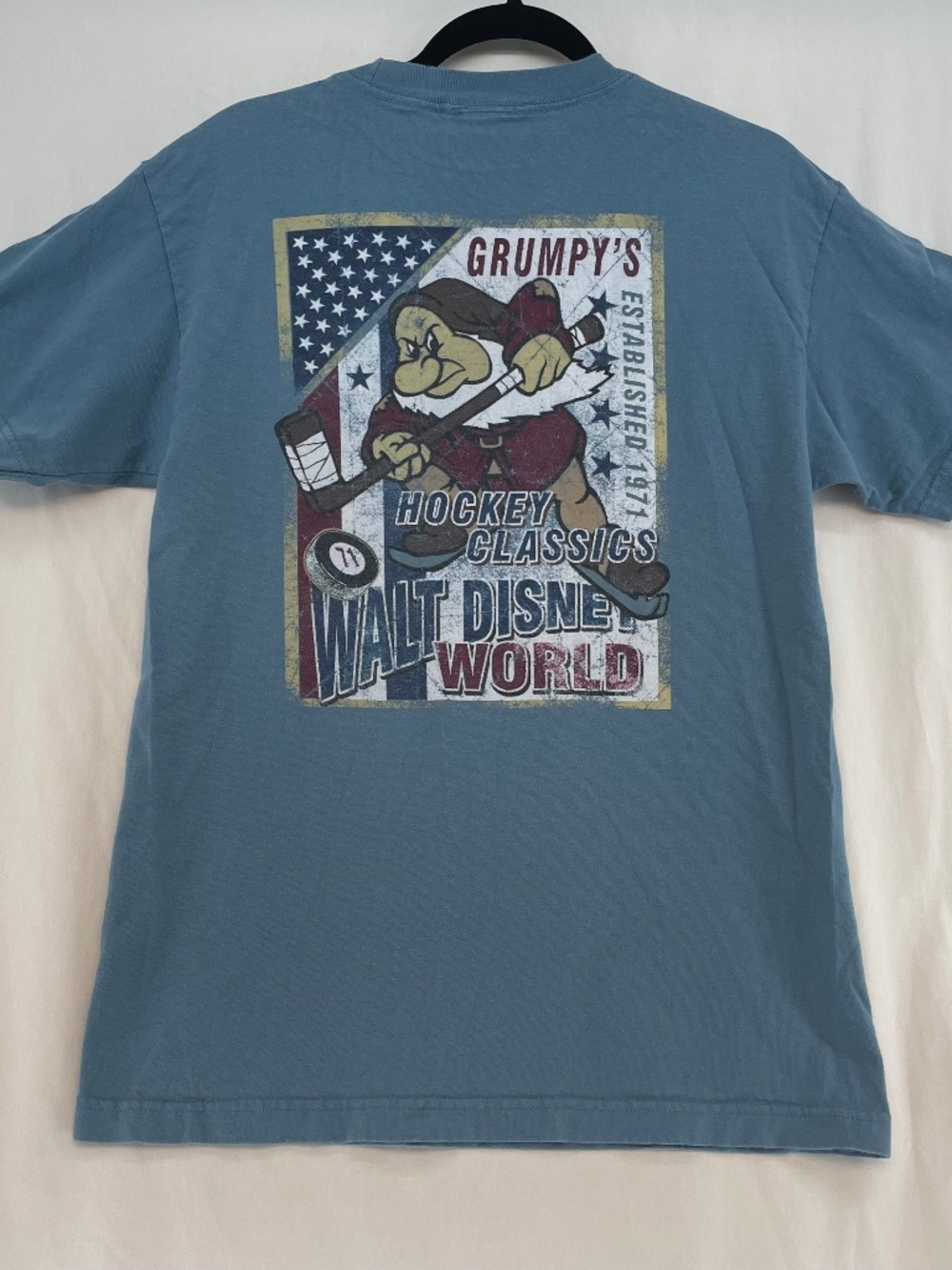 Disney Grumpy Hockey Graphic T-Shirt Blue Unisex Men’s Size Medium - VINTAGE